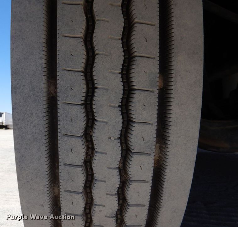 image for item DP4025 1994 International 4700  mobile command center truck