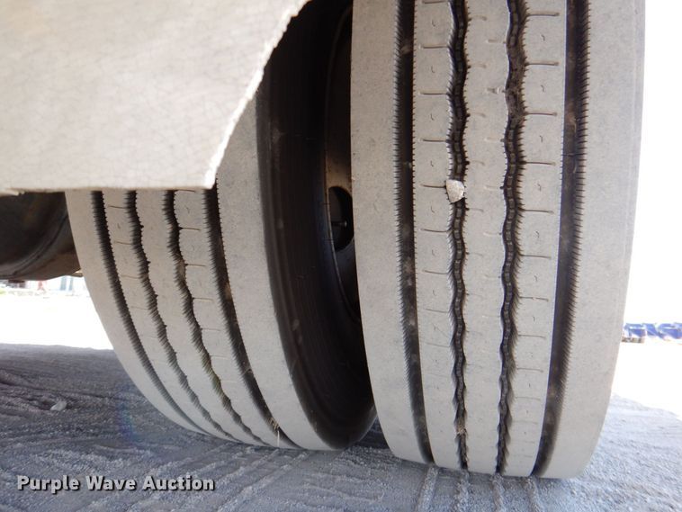 image for item DP4025 1994 International 4700  mobile command center truck