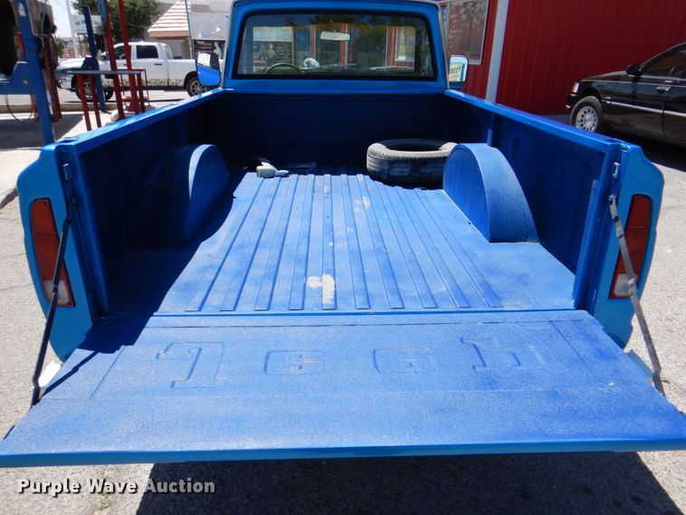 image for item DP4027 1981 Jeep J10  pickup truck