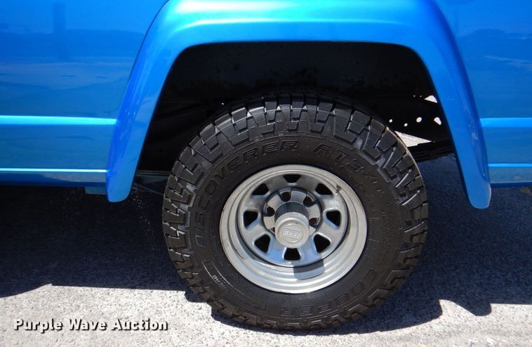 image for item DP4027 1981 Jeep J10  pickup truck