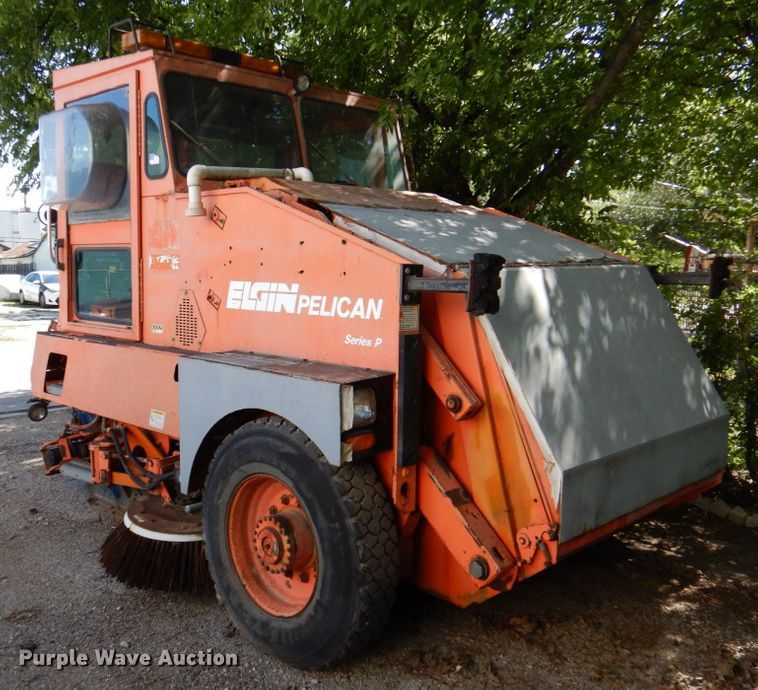 image for item DP4030 1998 Elgin Pelican Series P  street sweeper truck
