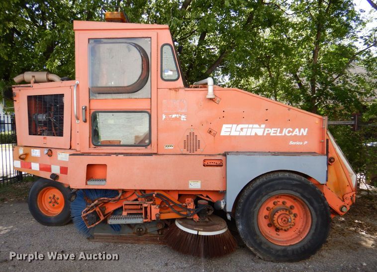image for item DP4030 1998 Elgin Pelican Series P  street sweeper truck