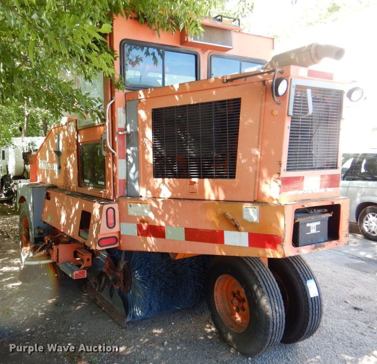 image for item DP4030 1998 Elgin Pelican Series P  street sweeper truck
