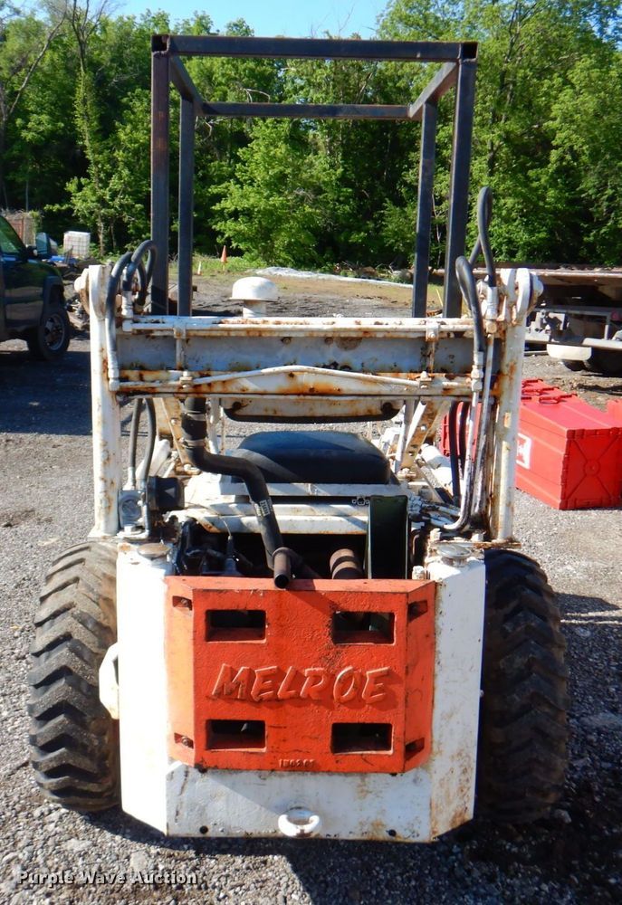 image for item DP4213 Melroe 444  skid steer loader
