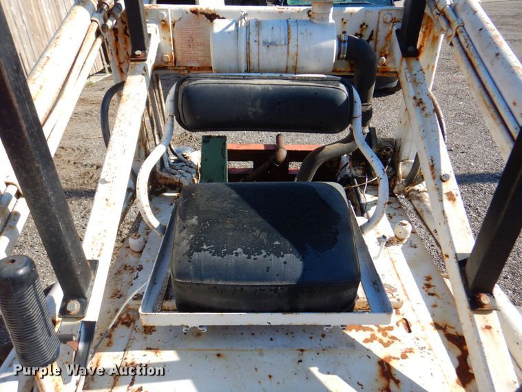 image for item DP4213 Melroe 444  skid steer loader