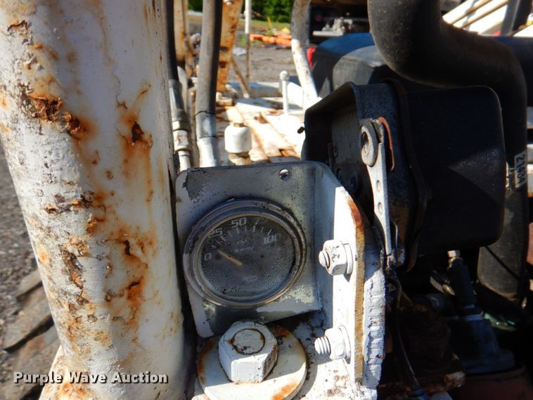 image for item DP4213 Melroe 444  skid steer loader