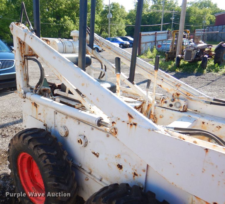 image for item DP4213 Melroe 444  skid steer loader