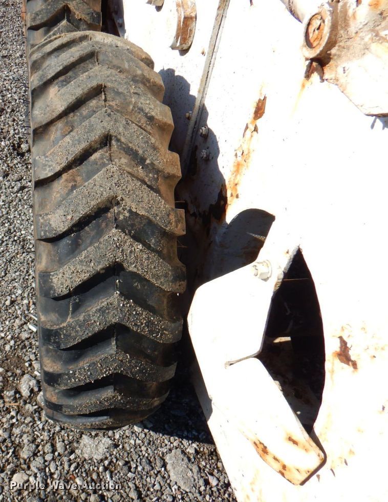 image for item DP4213 Melroe 444  skid steer loader