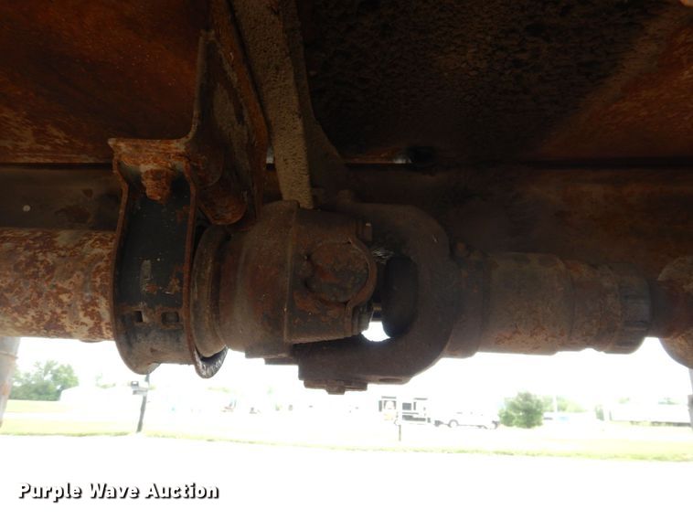 image for item DP5549 1996 International 4900  refuse truck