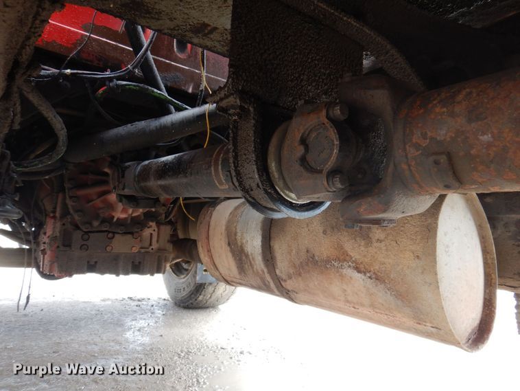 image for item DP5549 1996 International 4900  refuse truck