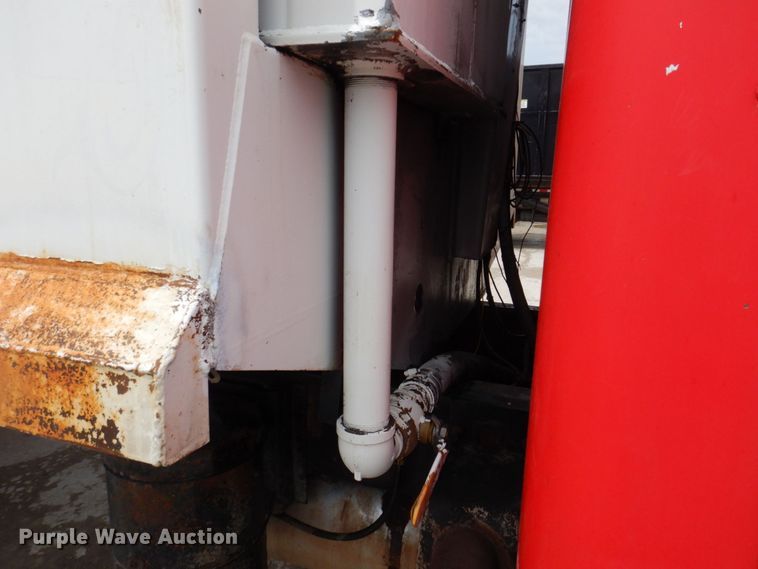 image for item DP5549 1996 International 4900  refuse truck