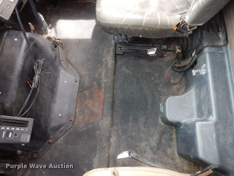 image for item DP5549 1996 International 4900  refuse truck