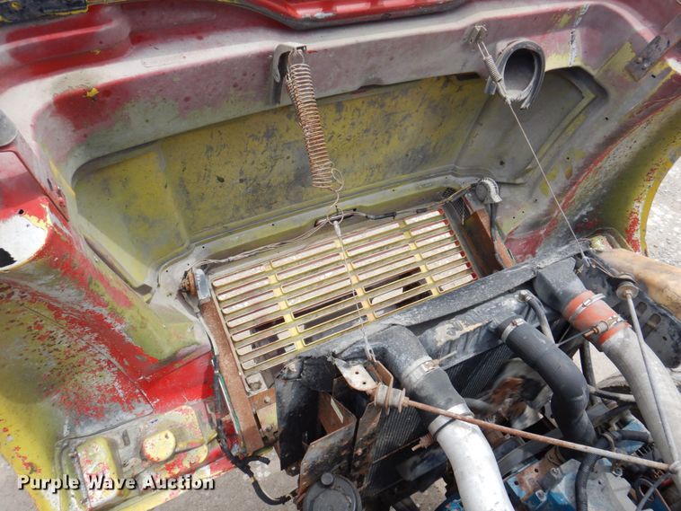 image for item DP5549 1996 International 4900  refuse truck