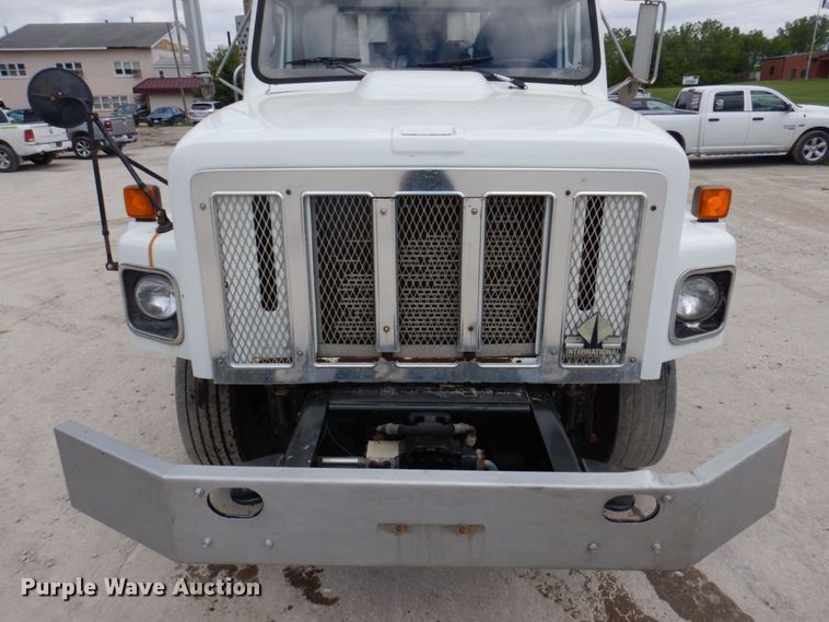 image for item DP5551 1997 International 2654  refuse truck