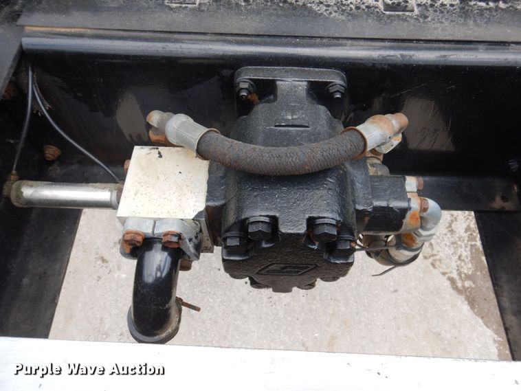 image for item DP5551 1997 International 2654  refuse truck