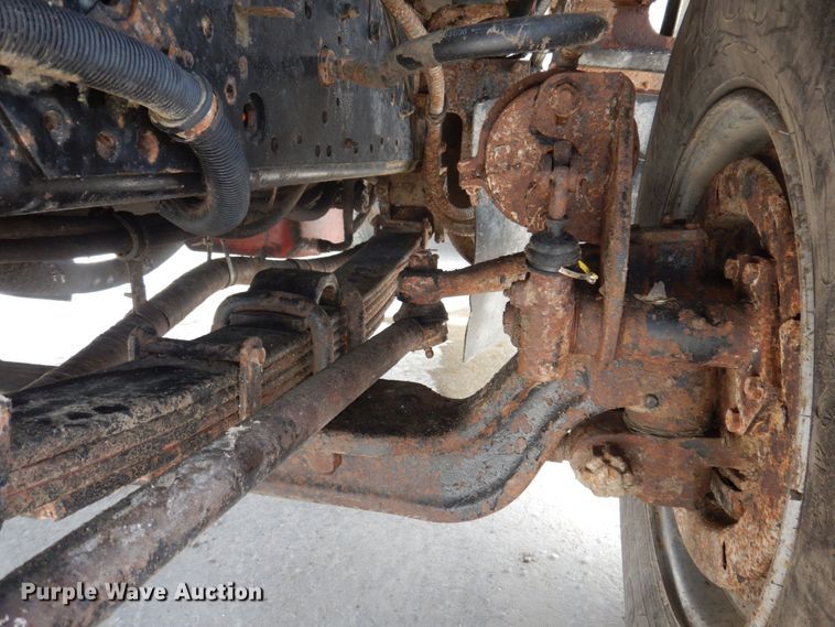 image for item DP5551 1997 International 2654  refuse truck