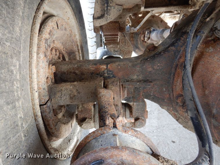 image for item DP5551 1997 International 2654  refuse truck