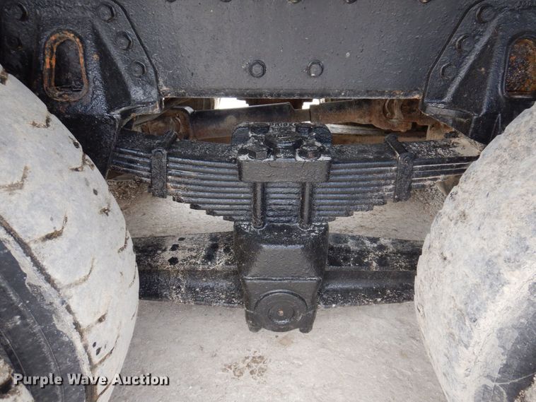 image for item DP5551 1997 International 2654  refuse truck