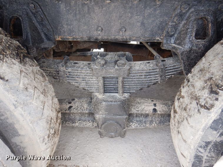 image for item DP5551 1997 International 2654  refuse truck