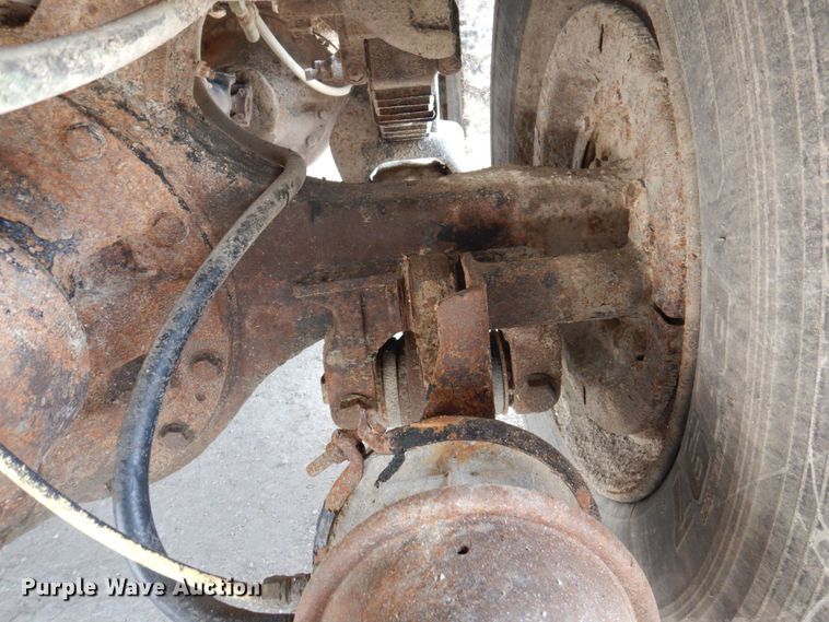 image for item DP5551 1997 International 2654  refuse truck