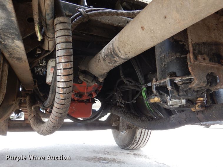 image for item DP5551 1997 International 2654  refuse truck