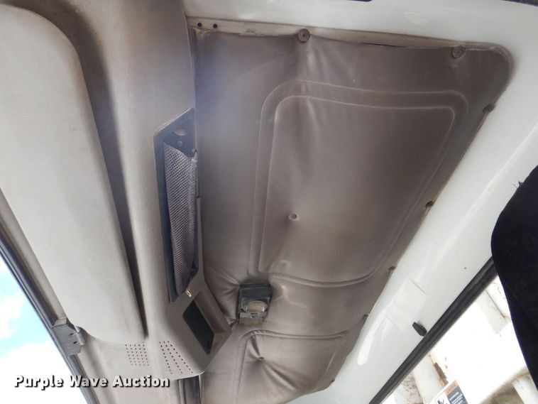 image for item DP5551 1997 International 2654  refuse truck