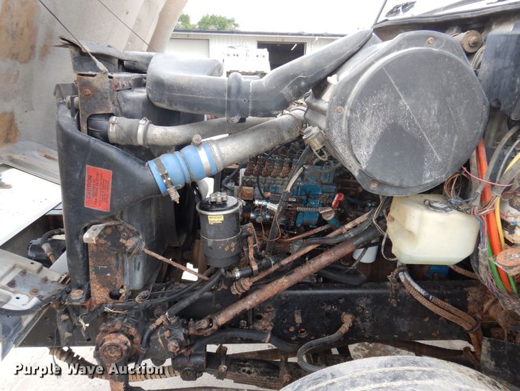 image for item DP5551 1997 International 2654  refuse truck