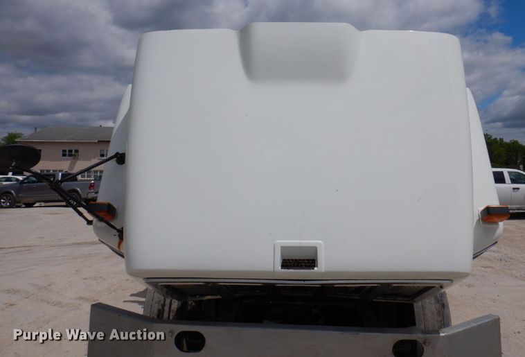 image for item DP5551 1997 International 2654  refuse truck