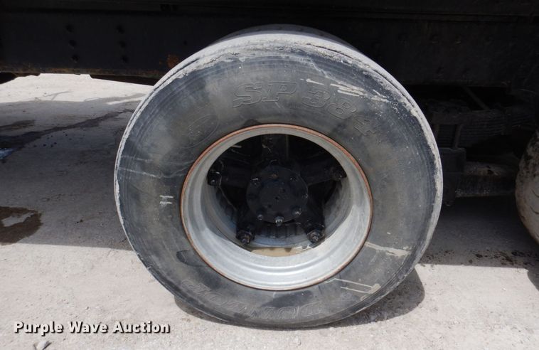 image for item DP5551 1997 International 2654  refuse truck