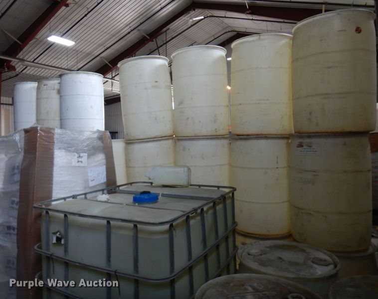 image for item DR0446 Approximately 25 plastic barrels