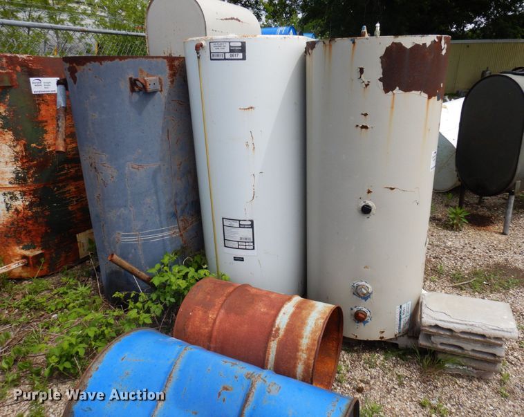 image for item DR0452 (3) tanks