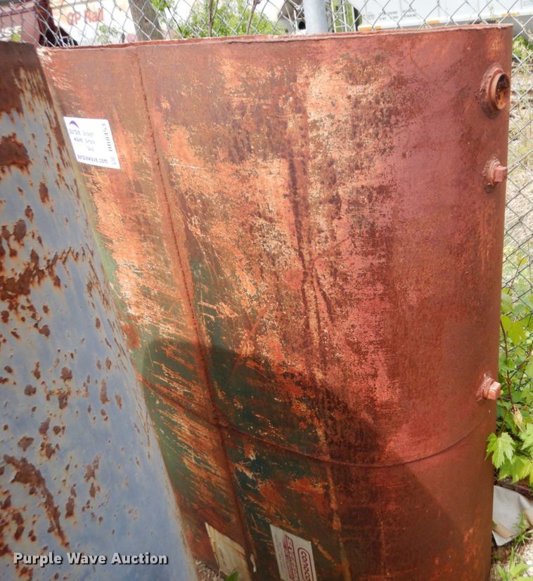 image for item DR0453 (3) tanks