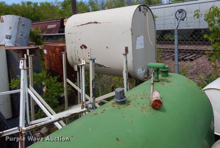 image for item DR0453 (3) tanks