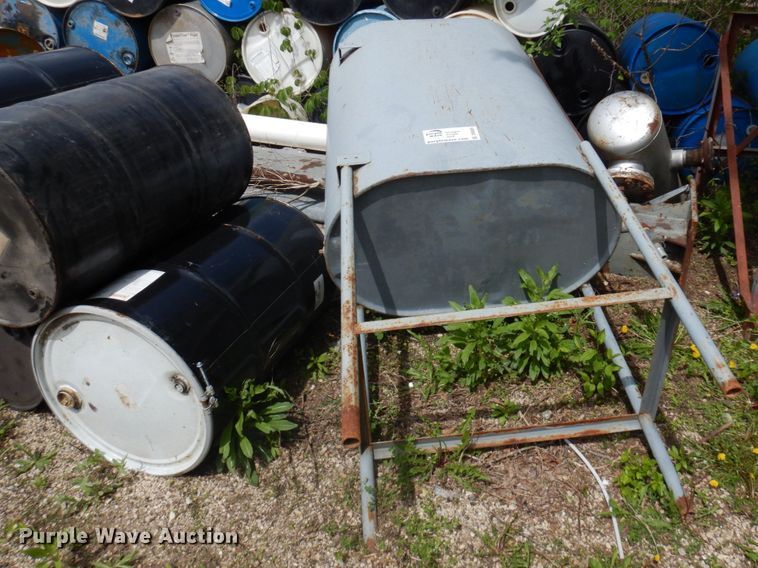 image for item DR0455 (2) tanks