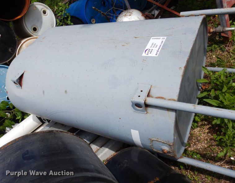 image for item DR0455 (2) tanks