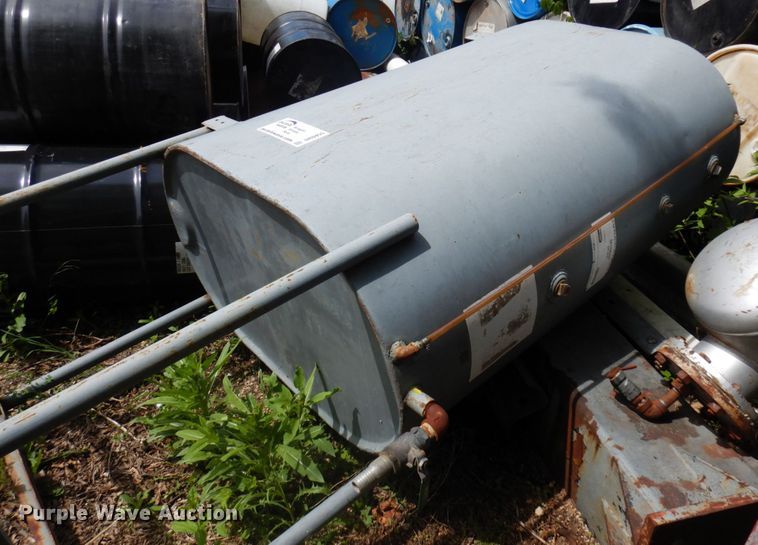 image for item DR0455 (2) tanks