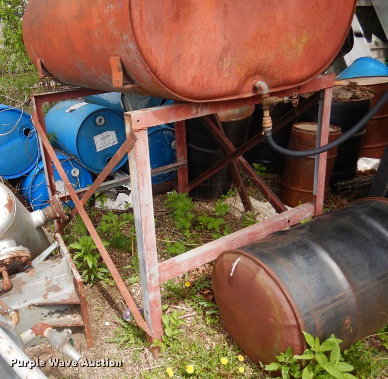 image for item DR0455 (2) tanks