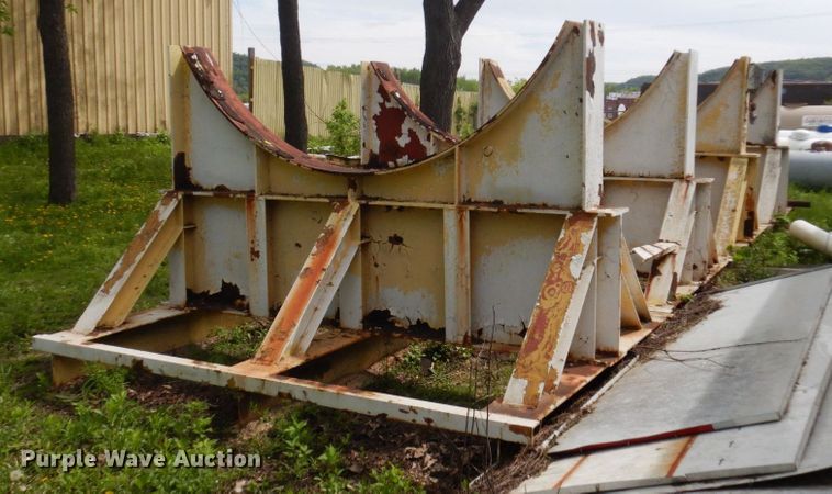 image for item DR0461 (4) tank saddle stands