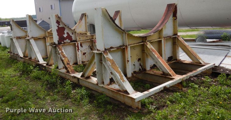 image for item DR0461 (4) tank saddle stands