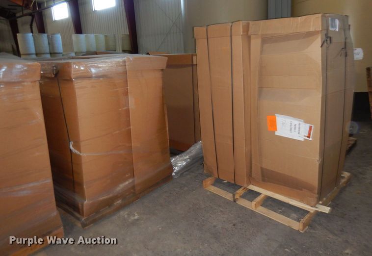 image for item DR0466 Approximately 20 display racks