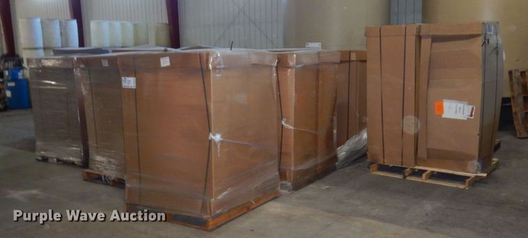 image for item DR0466 Approximately 20 display racks