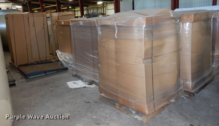 image for item DR0466 Approximately 20 display racks