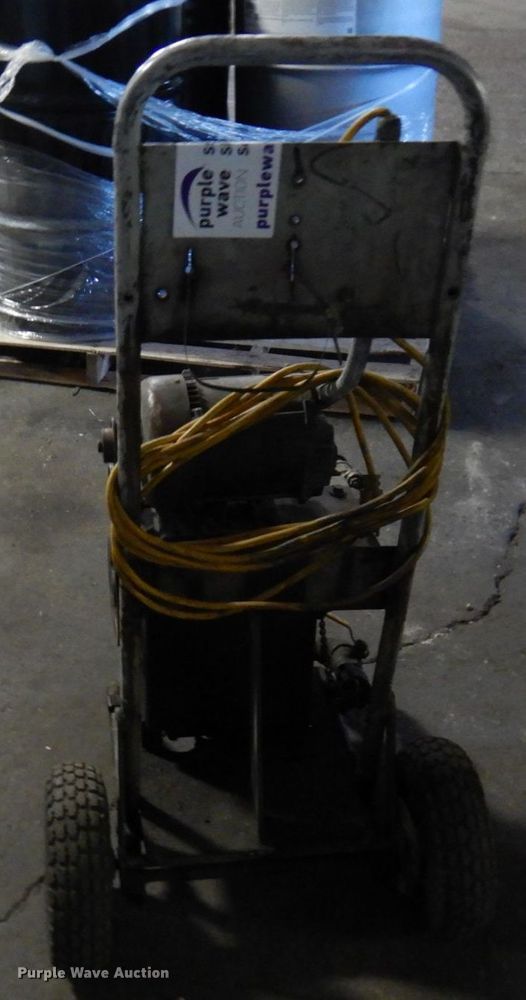 image for item DR0476 (2) fluid transfer pumps