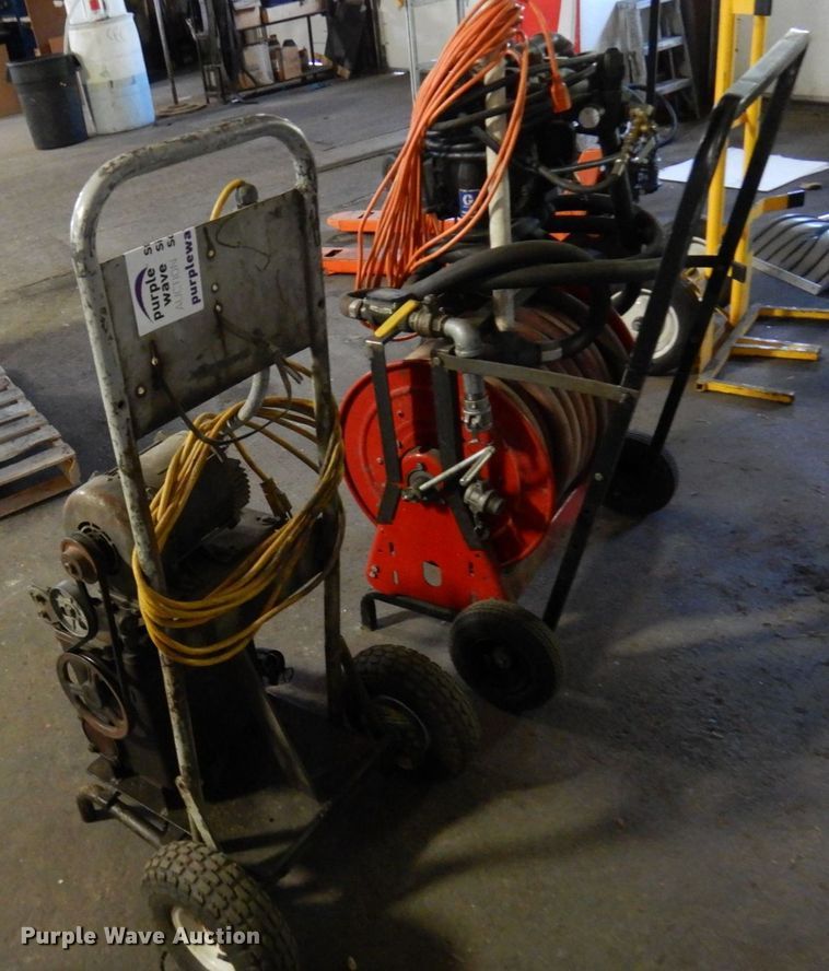 image for item DR0476 (2) fluid transfer pumps