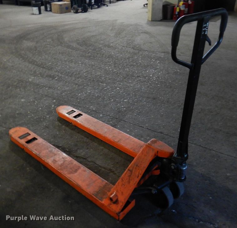 image for item DR0477 Pallet jack