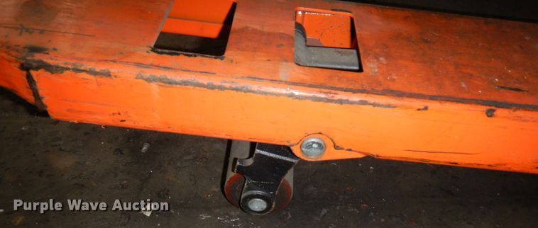 image for item DR0477 Pallet jack
