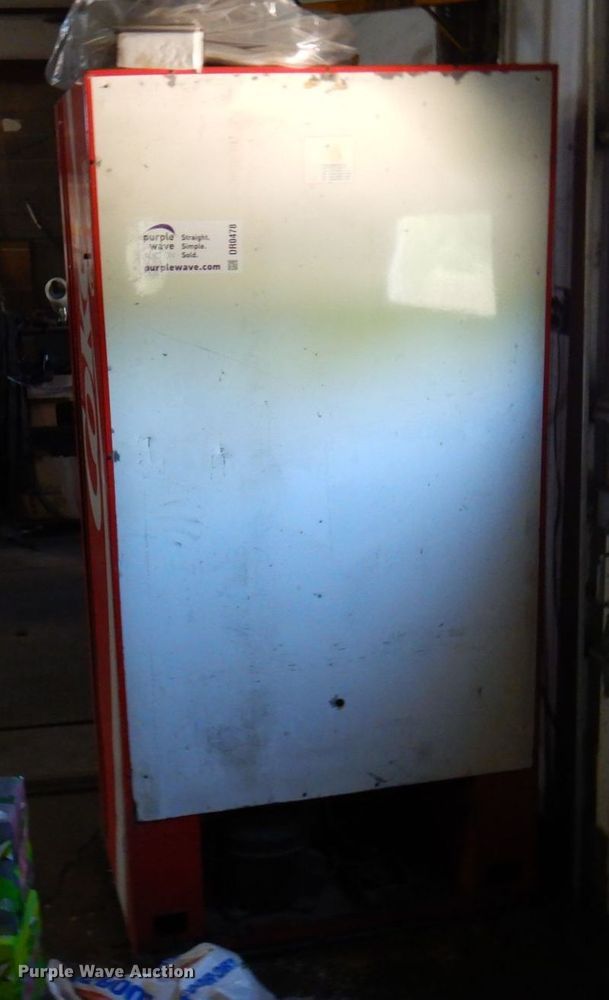 image for item DR0478 Dixie Narco  vending machine