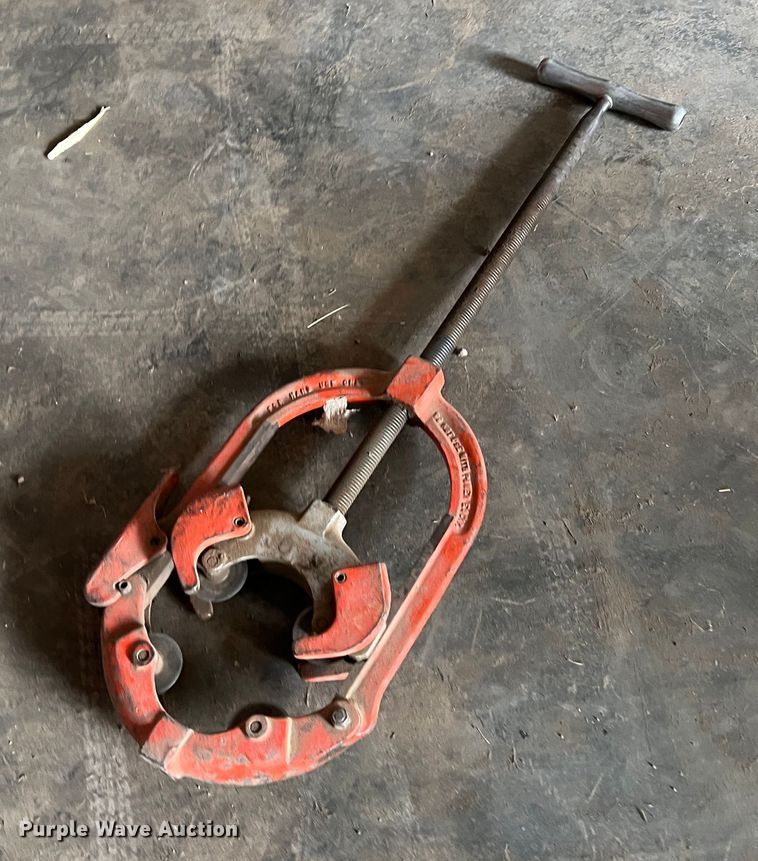 image for item DR1512 Ridgid 535  pipe threader