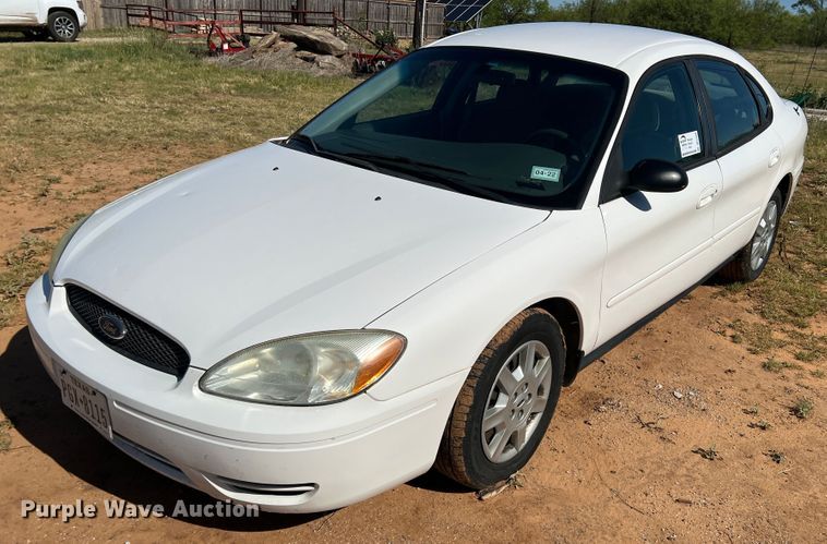 image for item DR1558 2006 Ford Taurus