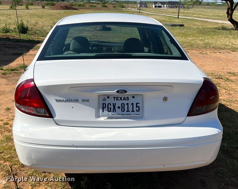 image for item DR1558 2006 Ford Taurus